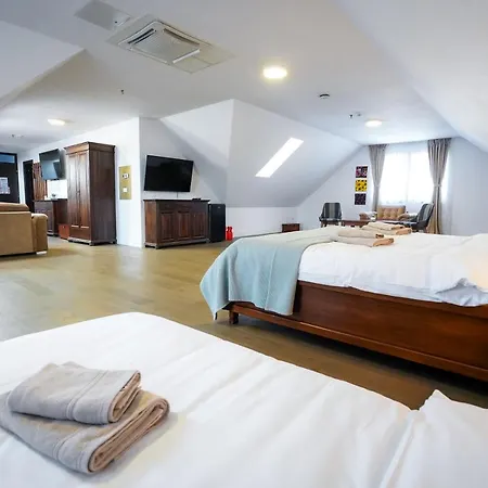 Yara Hotel